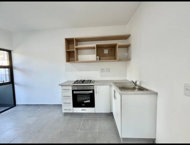 2 BEDROOM APARTMENT FOR SALE IN SHEFFIELD BEACH